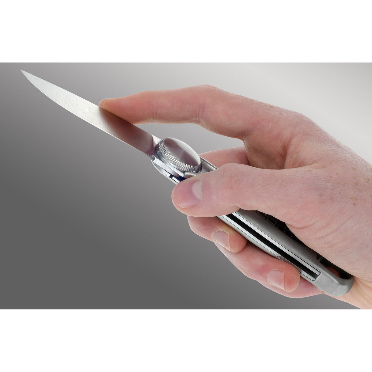 Messer mit Rändelrad