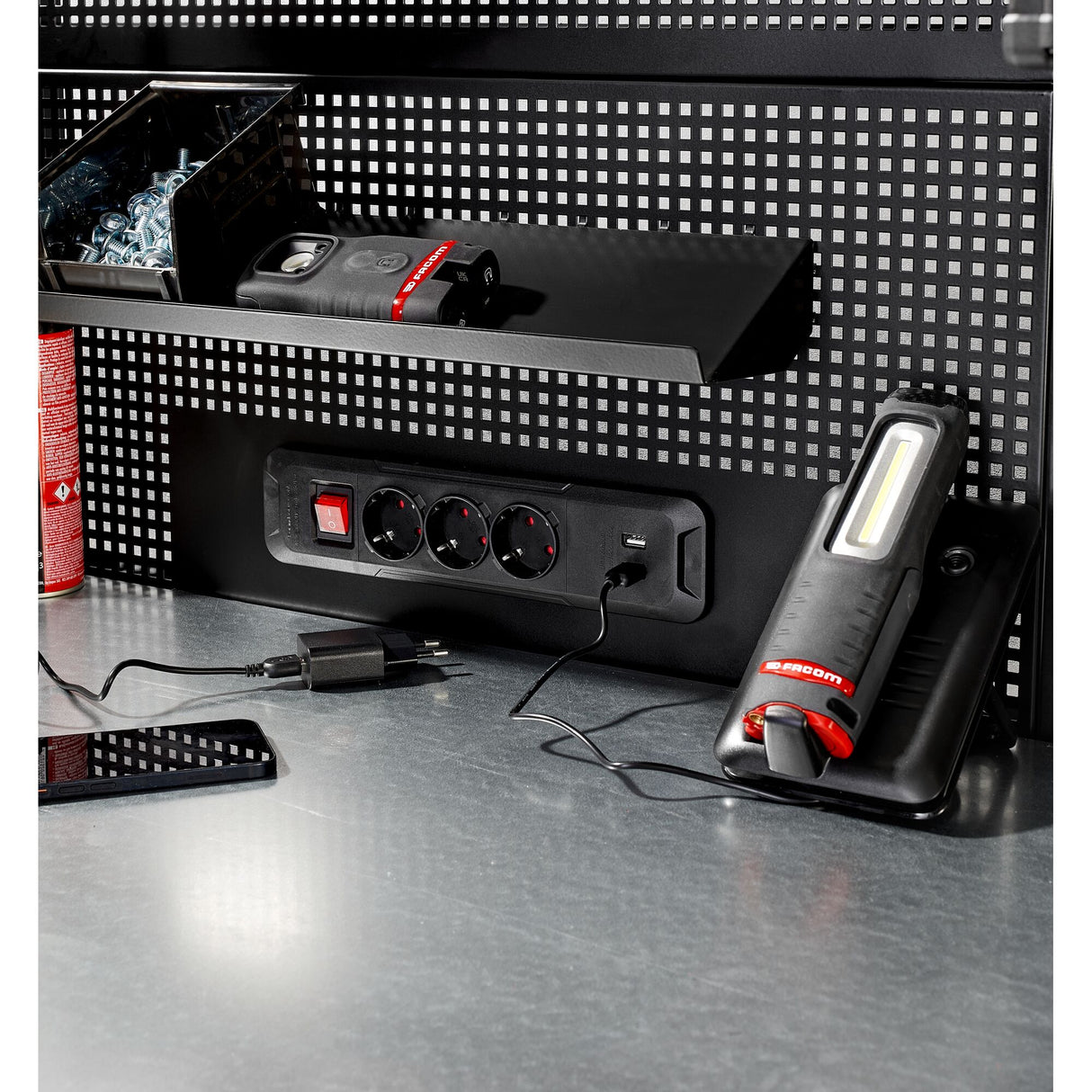ROLL Werkstattsystem RWS2.0 - Halbhohe Steckdosenleiste mit USB-Anschluss, schwarz