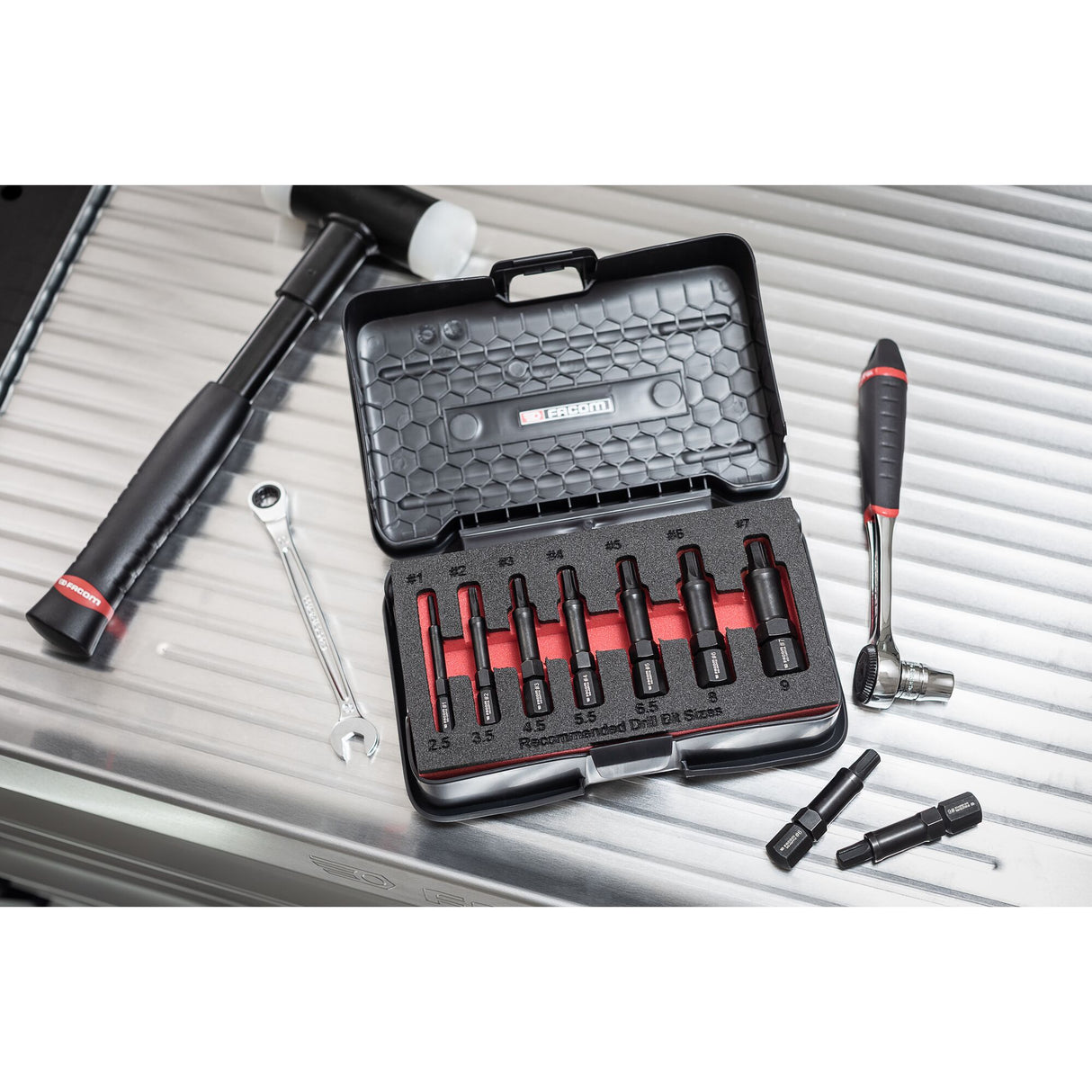 SATZ MIT 7 OGV GRIP AUSDREHERN